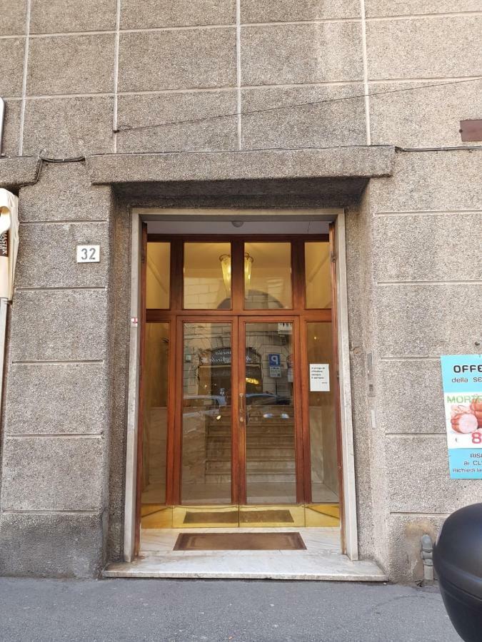 Pensión Naima 32 *